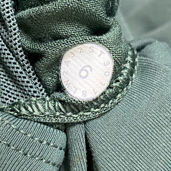 Lululemon dark forest align with matching bra - Picture 5 of 6